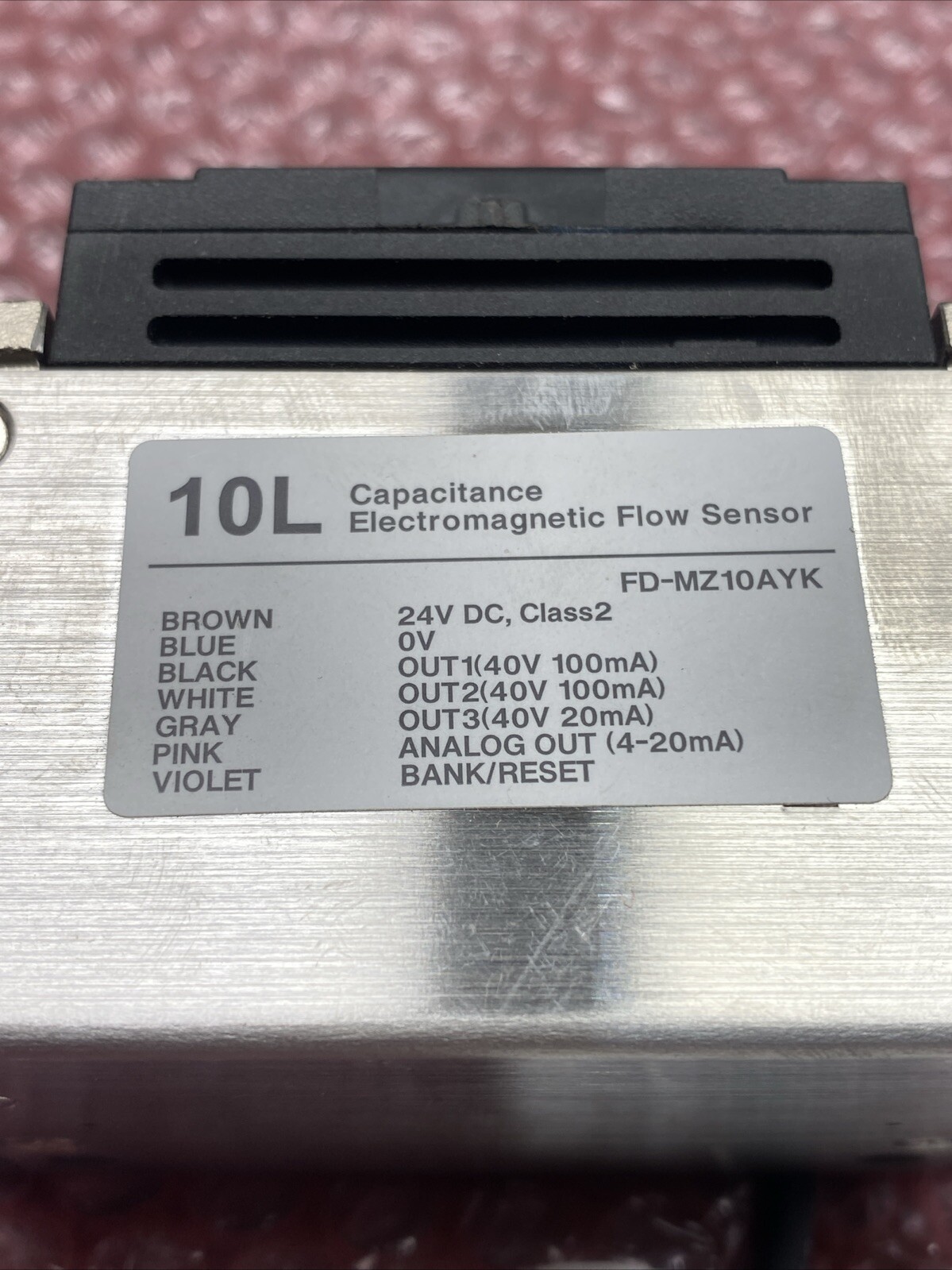 Keyence FD-MZ10AYK Capacitance Electromagnetic Flow Sensor 24VDC, 10 L/min, NPN