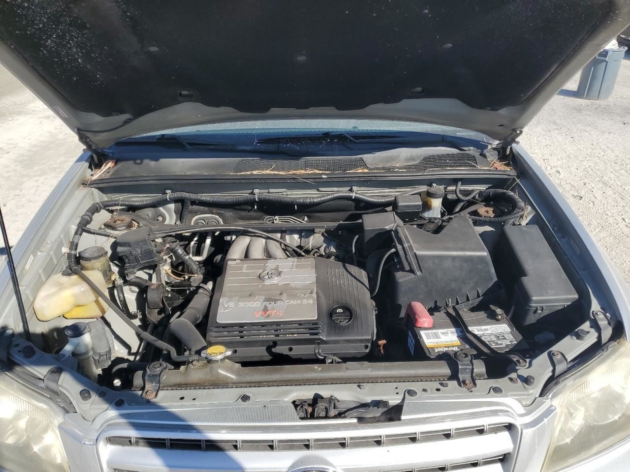 HIGHLANDR 2002 Glove Box 4906747