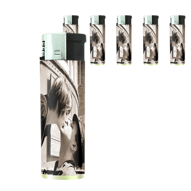 Vintage Couples Kiss D1 Lighters Set of 5 Electronic Butane Retro