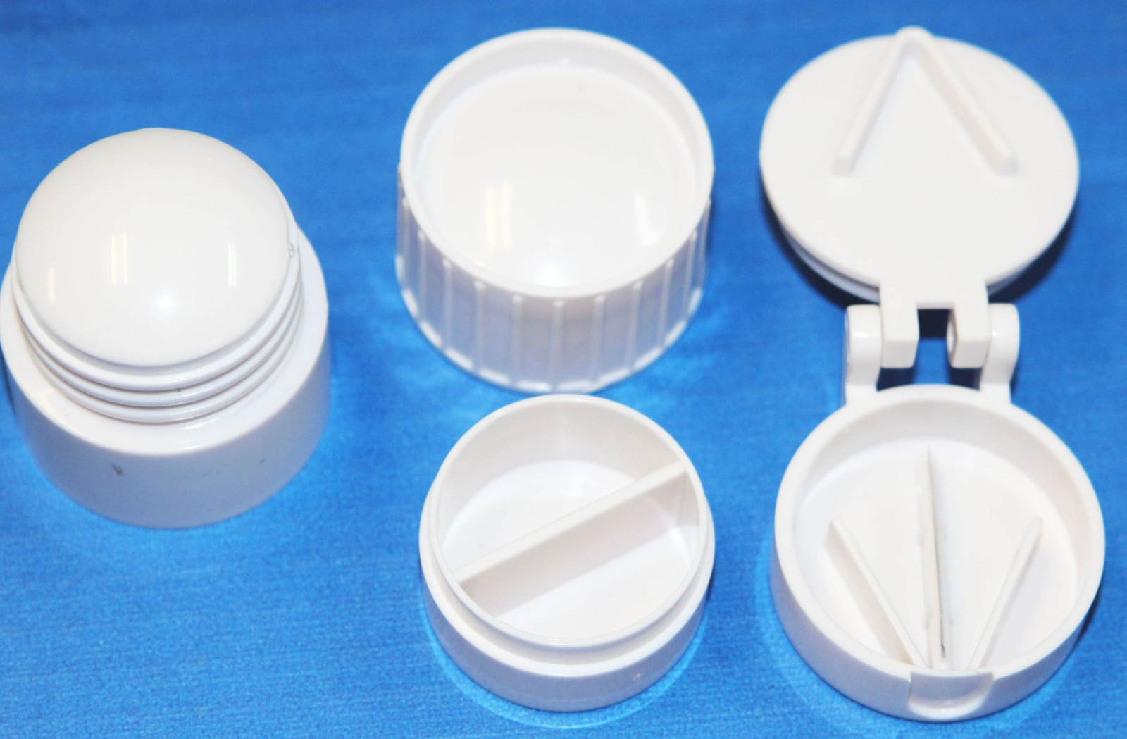 3 IN 1 Pill Pulverizer Cutter Crusher Grinder Powder Medicine Storage Container