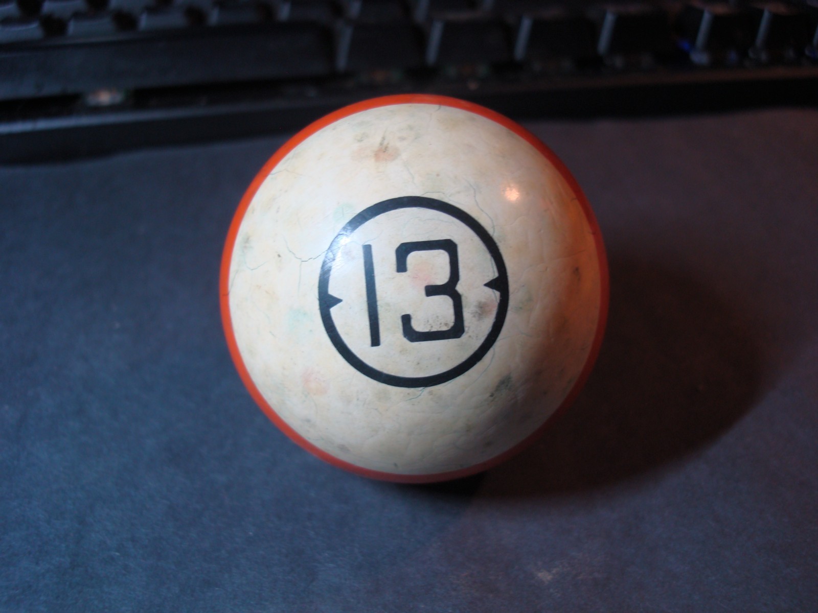 Brunswick Ivorylene Dart clay balls