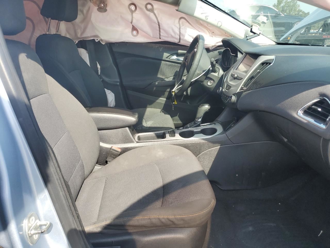 CRUZE 2018 Glove Box 4830070