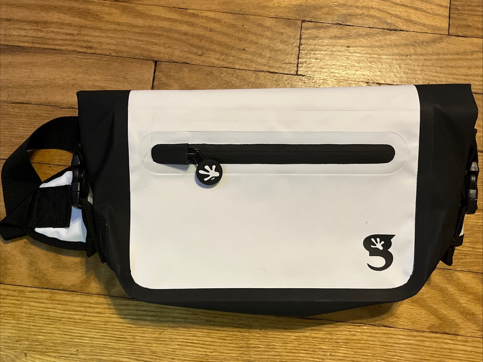 geckobrands Waterproof Tarpaulin Dry Bag Waist Pouch White/Black