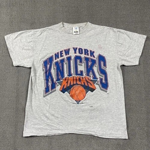 Vintage New York Knicks NBA Basketball Graphic Retro Style Unisex T-Shirt