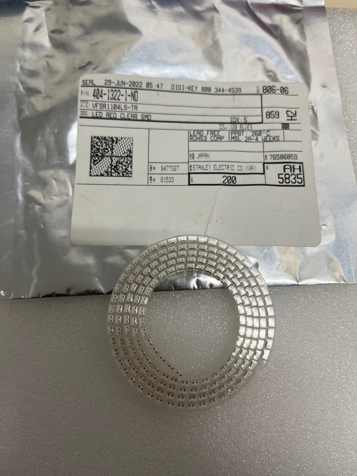 VFSR1104LS-TR Stanley SMT LED Red - 192 pcs NEW