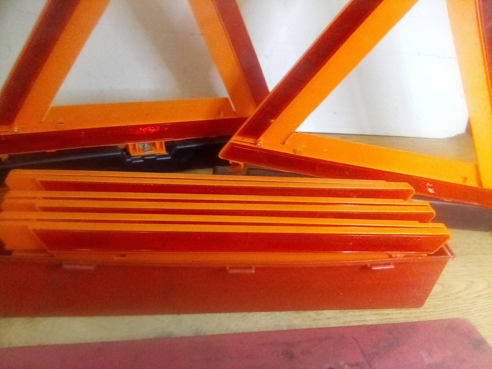 5 Sate-Lite 711 Triangle Flare Kit