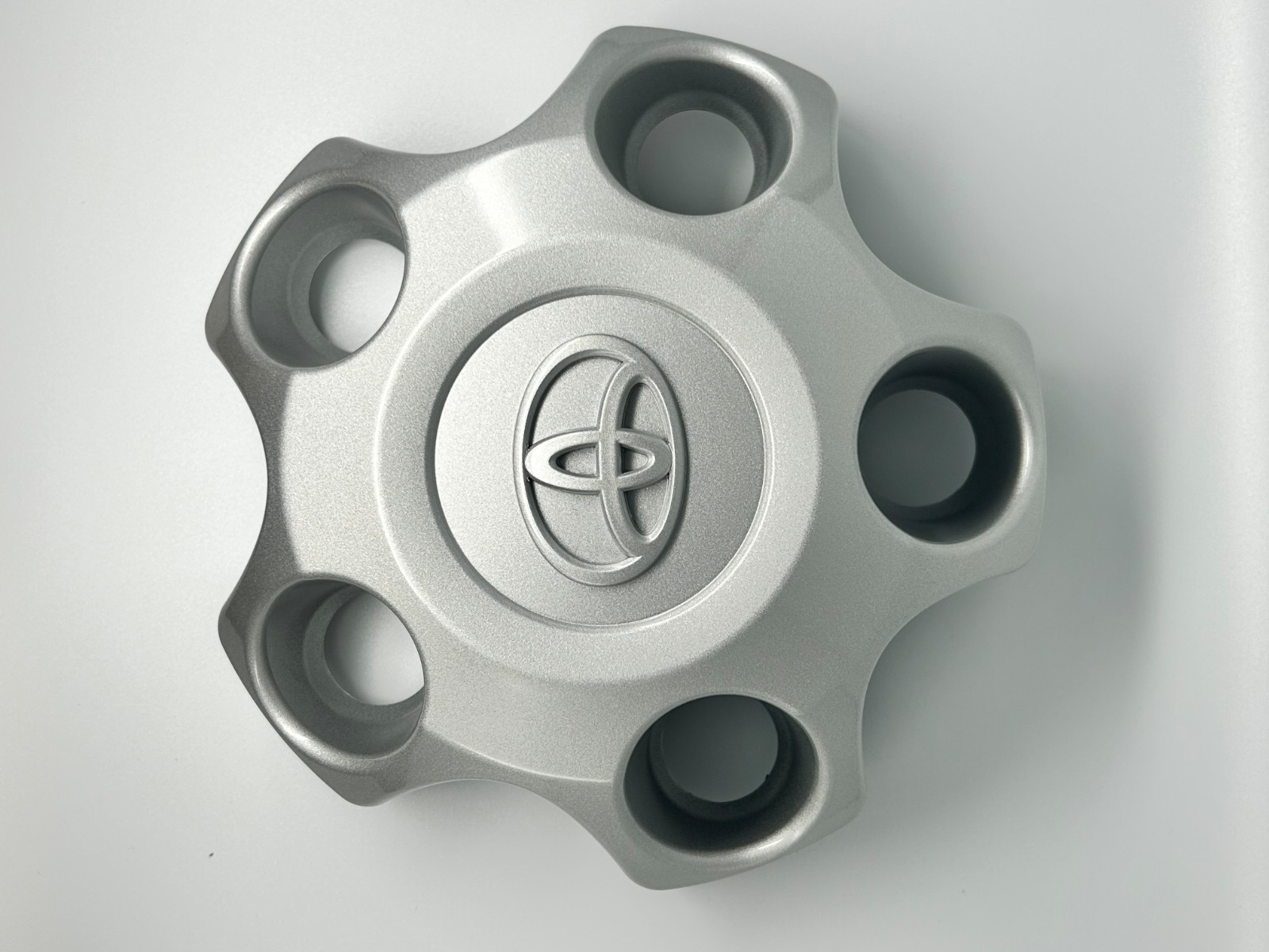 Original  Tundra  Center Wheel Cap Hubcap  for Steel Wheel  New OE  426030C051