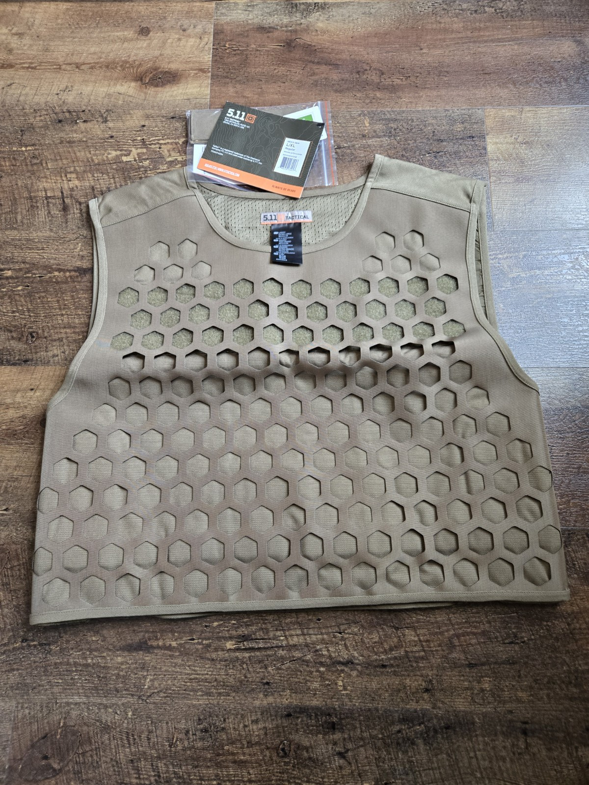 5.11 Tactical Hexgrid Uniform Outer Carrier Soft Armor Sandstone L / XL