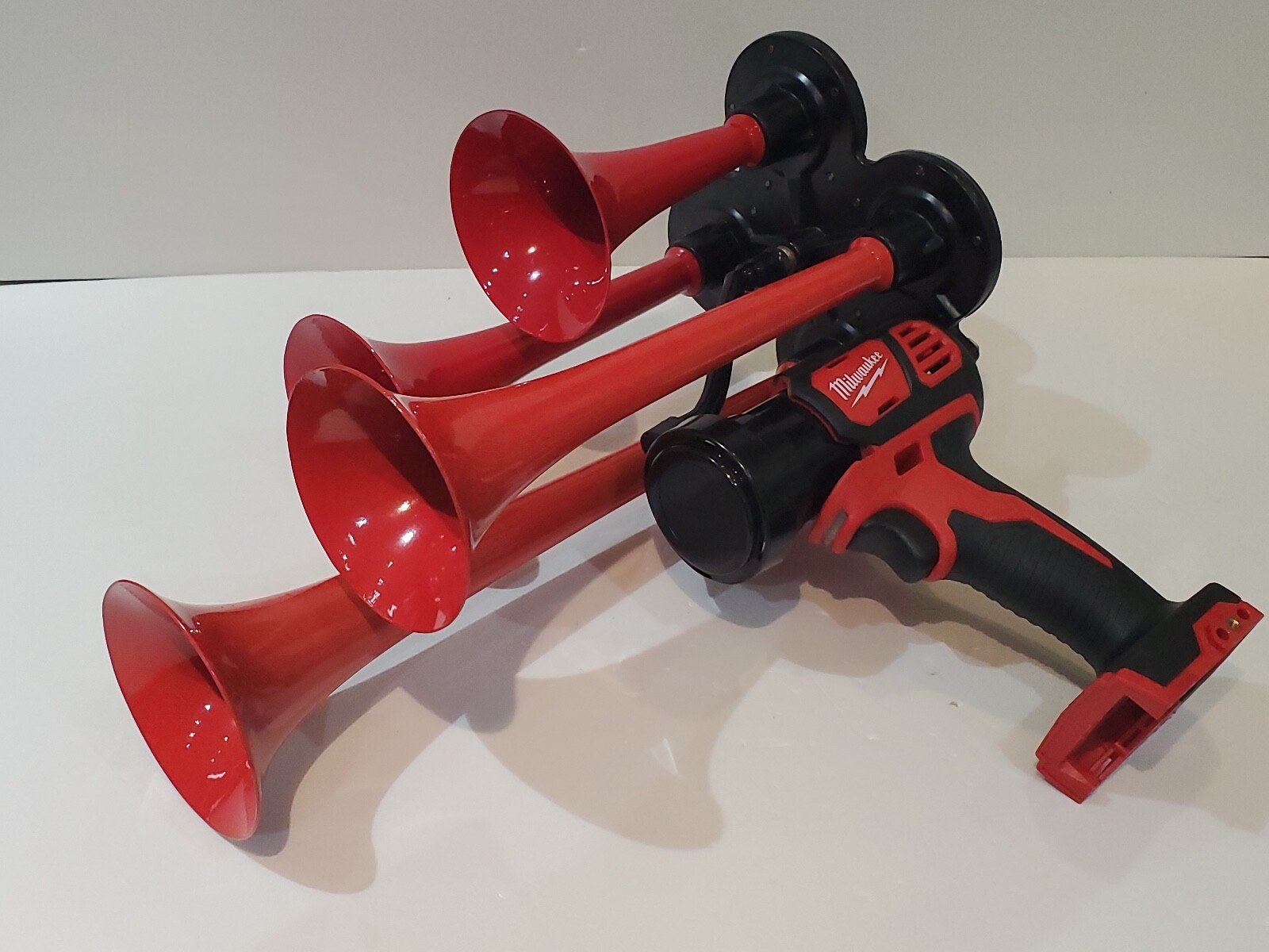Milwaukee M18 QUAD Air Horn, Train Horn Compressor ,Red 14 Inch