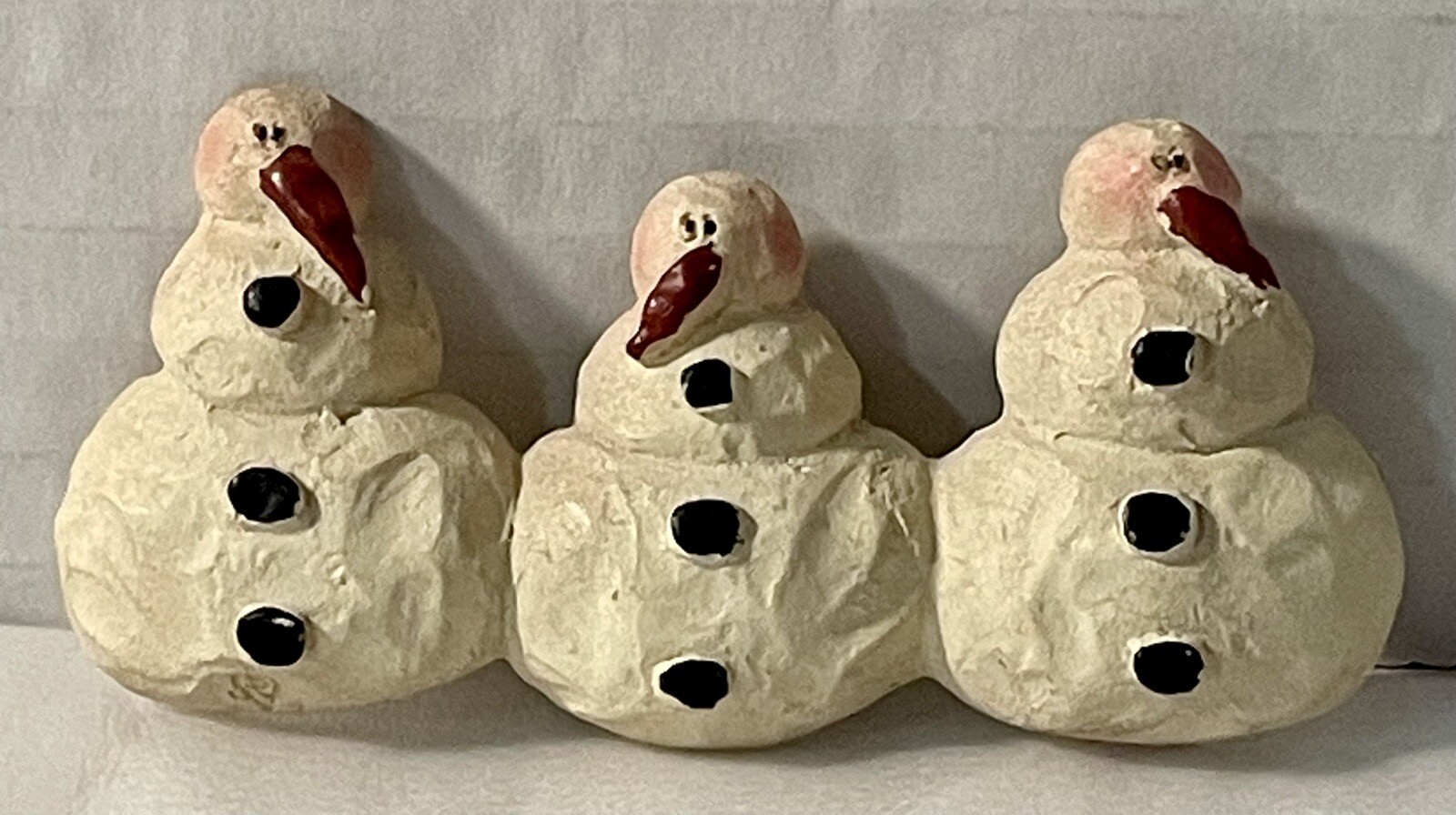 Trio Of Snowmen Holiday Christmas Winter Brooch 2 7/8 Inch x 1 1/4 Inch Resin
