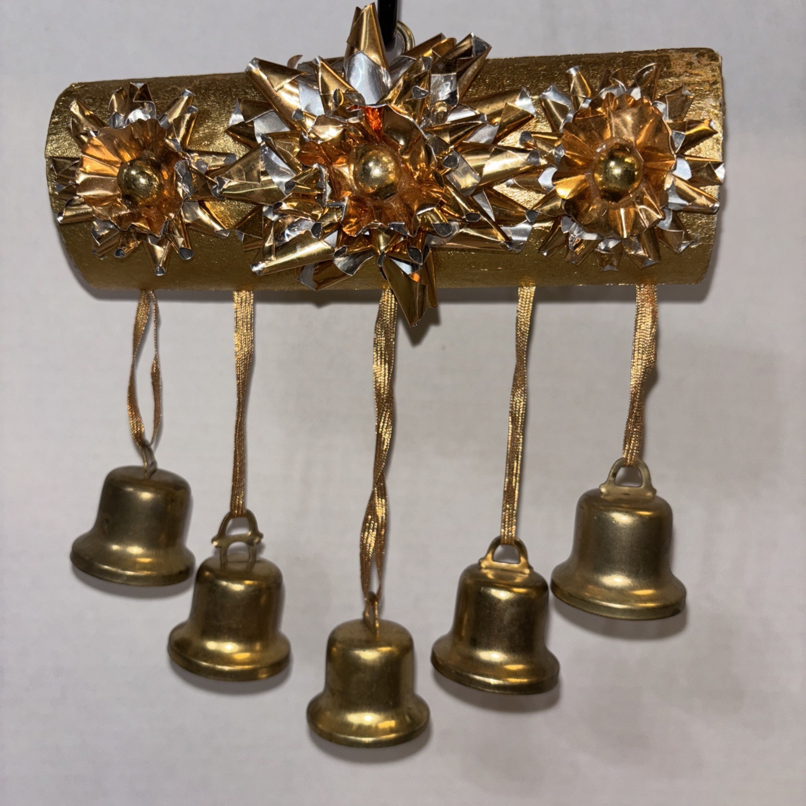 Vintage Christmas Shopkeepers 5 Brass Bells Store Entry Door Chime Gold FoilBows