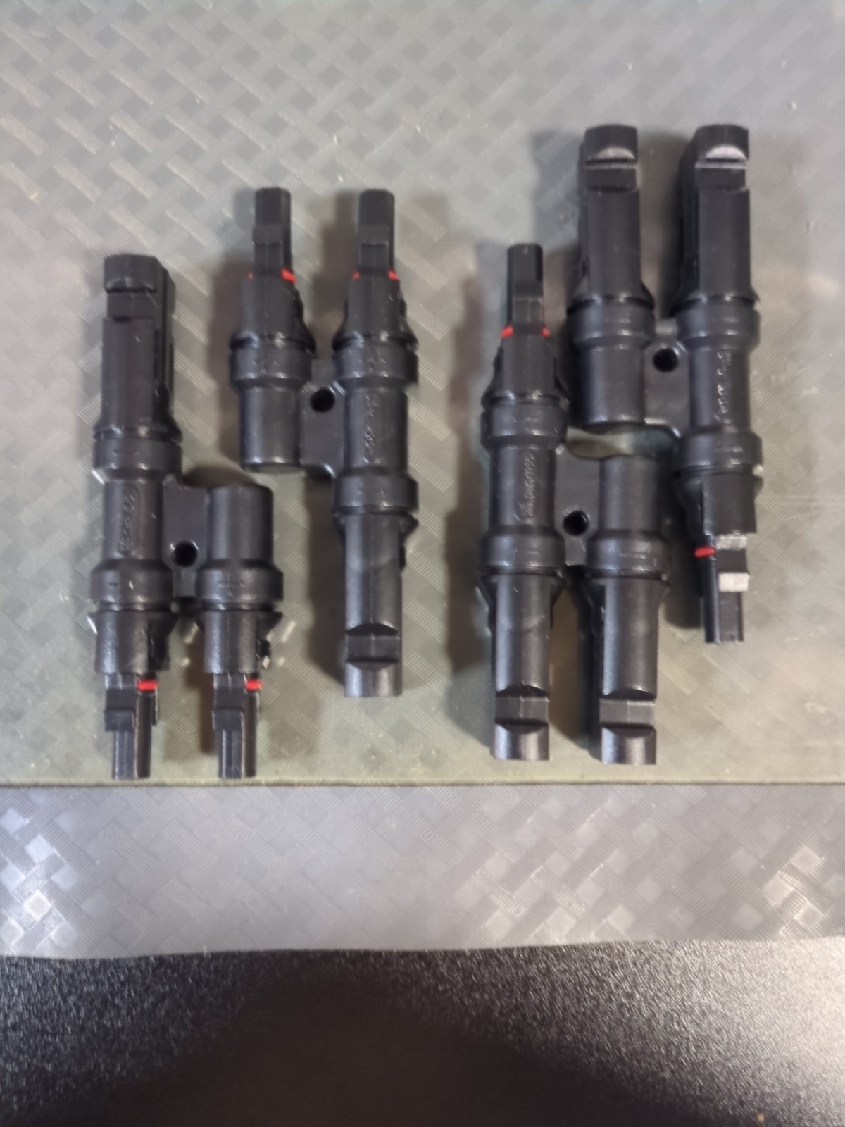 4x (2 Pairs) Renogy Solar Panel Parallel Branch Connectors Black CNCT-MC4Y #79