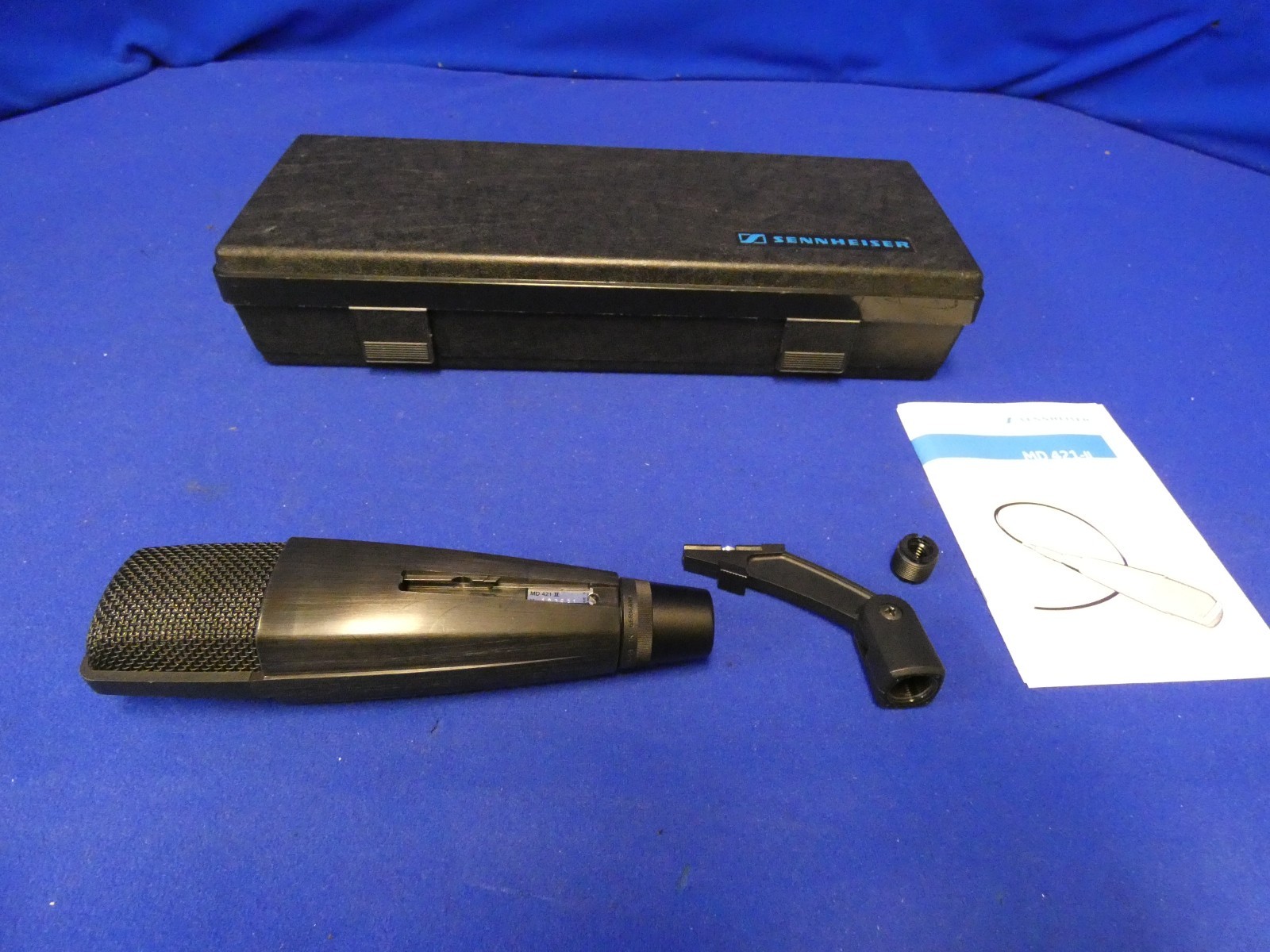 Sennheiser MD 421-II Cardioid Dynamic Microphone w/Sennheiser Case w/Foam