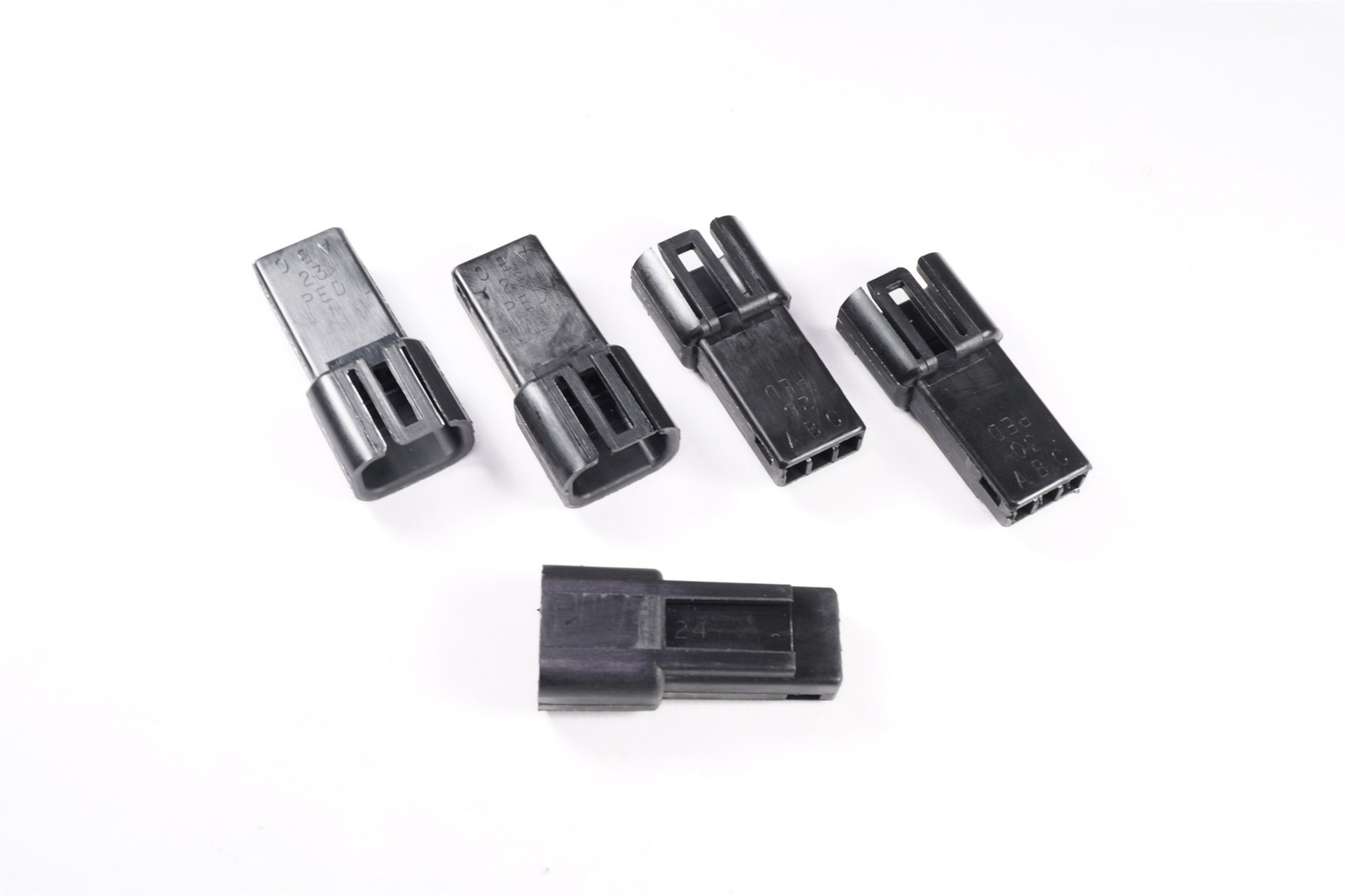 Lot of 5 12047782 Delphi Metri-Pack 150 Series Male Connector 3P 14A Black NOS