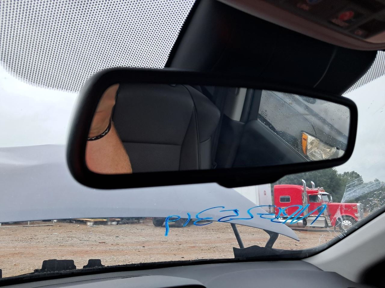 RDX 2017 Glove Box 4738630