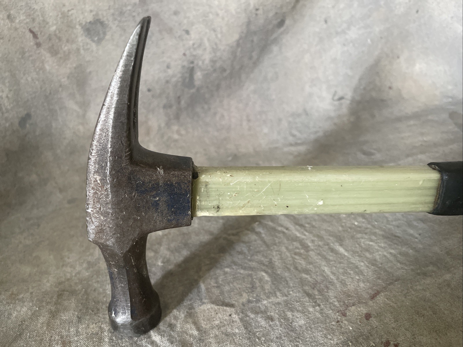 Klein 807-18 electrician hammer
