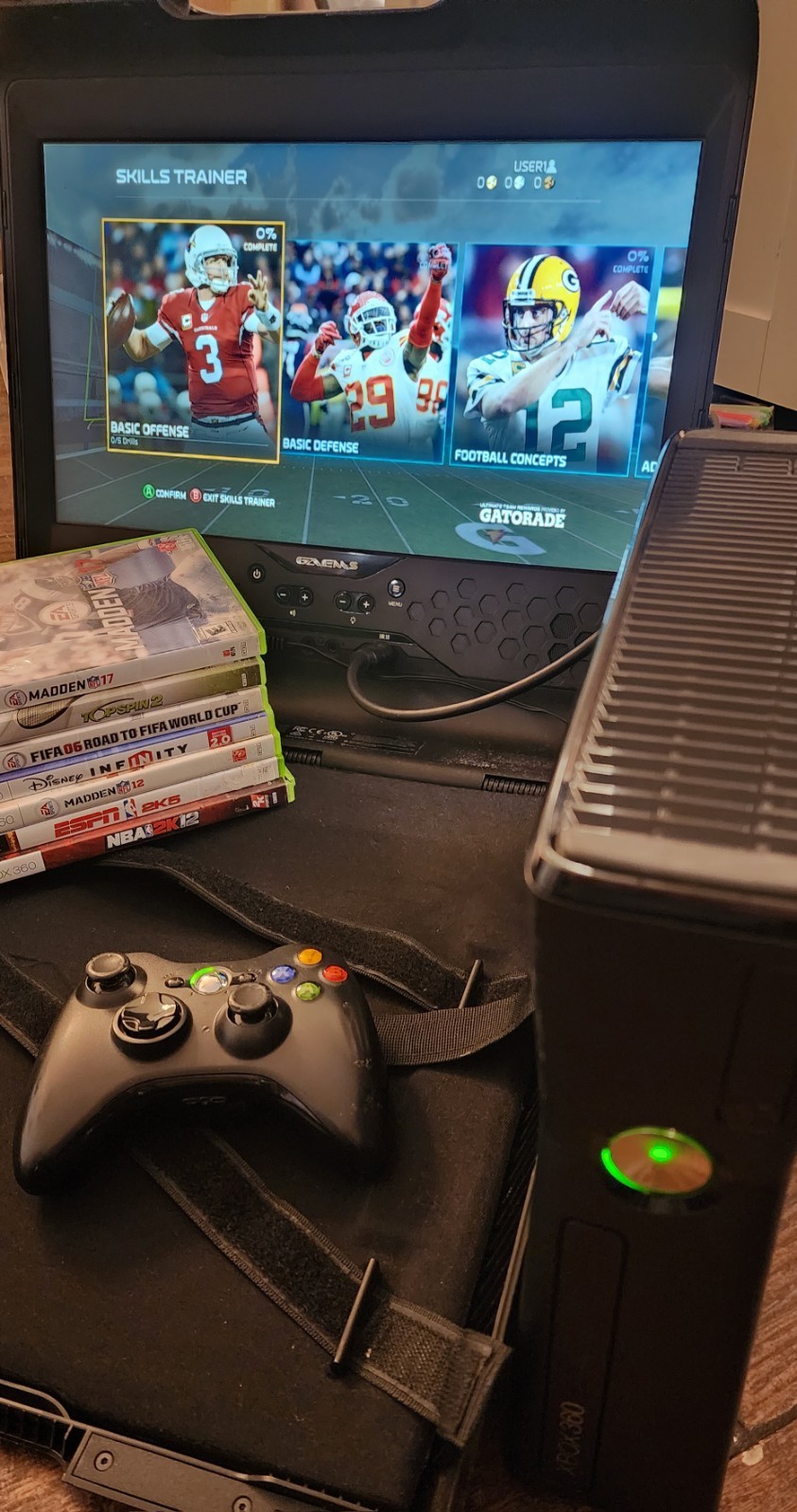 Microsoft Xbox 360 S Slim 250GB Console Bundle Madden 17 Call of Duty 9 Games