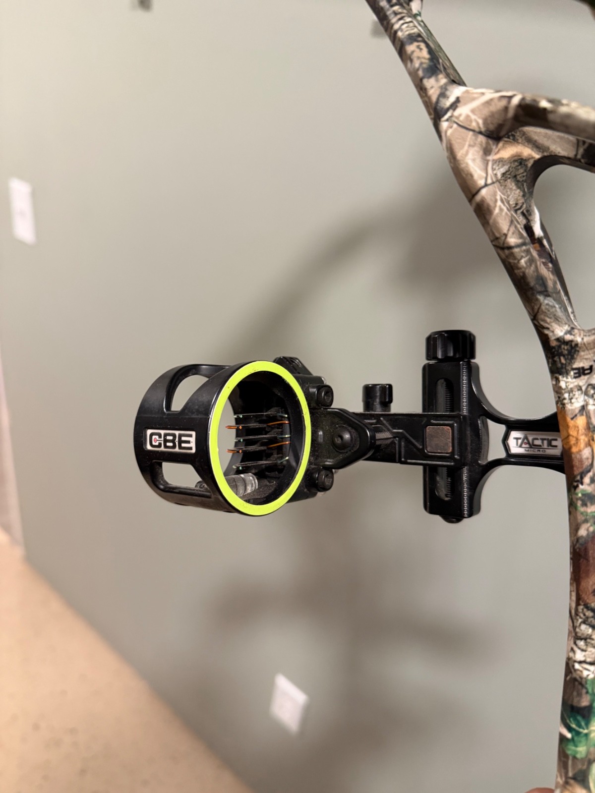 elite kure compound bow 23-30” draw 65 lbs