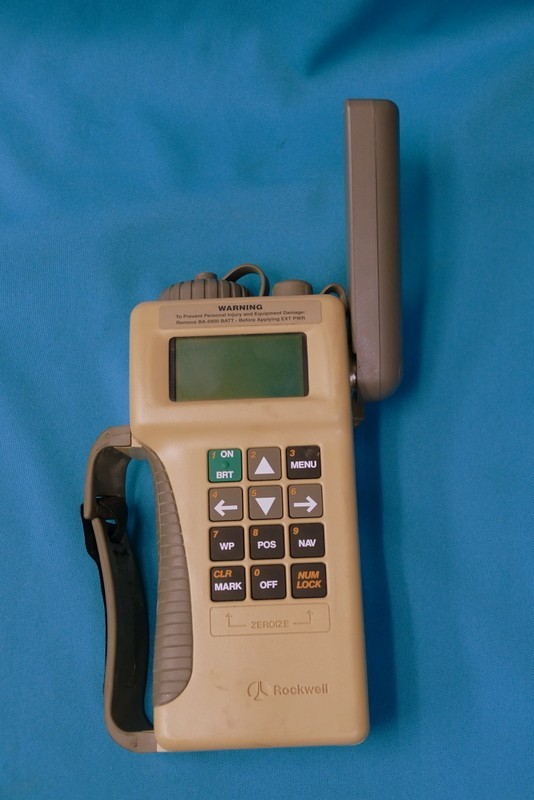 HAND HELD GPS UNIT AN-PSN11 WITH CASE , WORKING