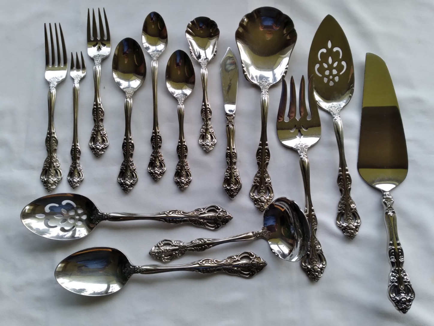 MICHELANGELO Oneida Cube Heirloom Glossy Spoons Forks++++++ CHOICE