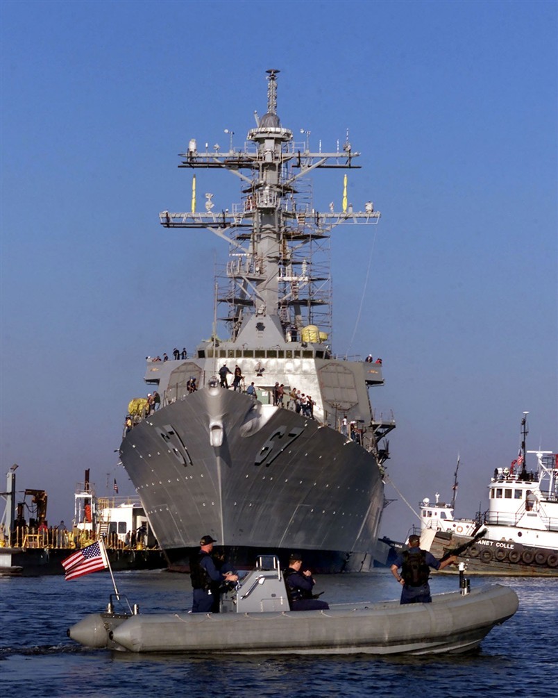 2001 Destroyer DDG-67 USS Cole at Pascagoula Mississippi 8x10 Original Photo