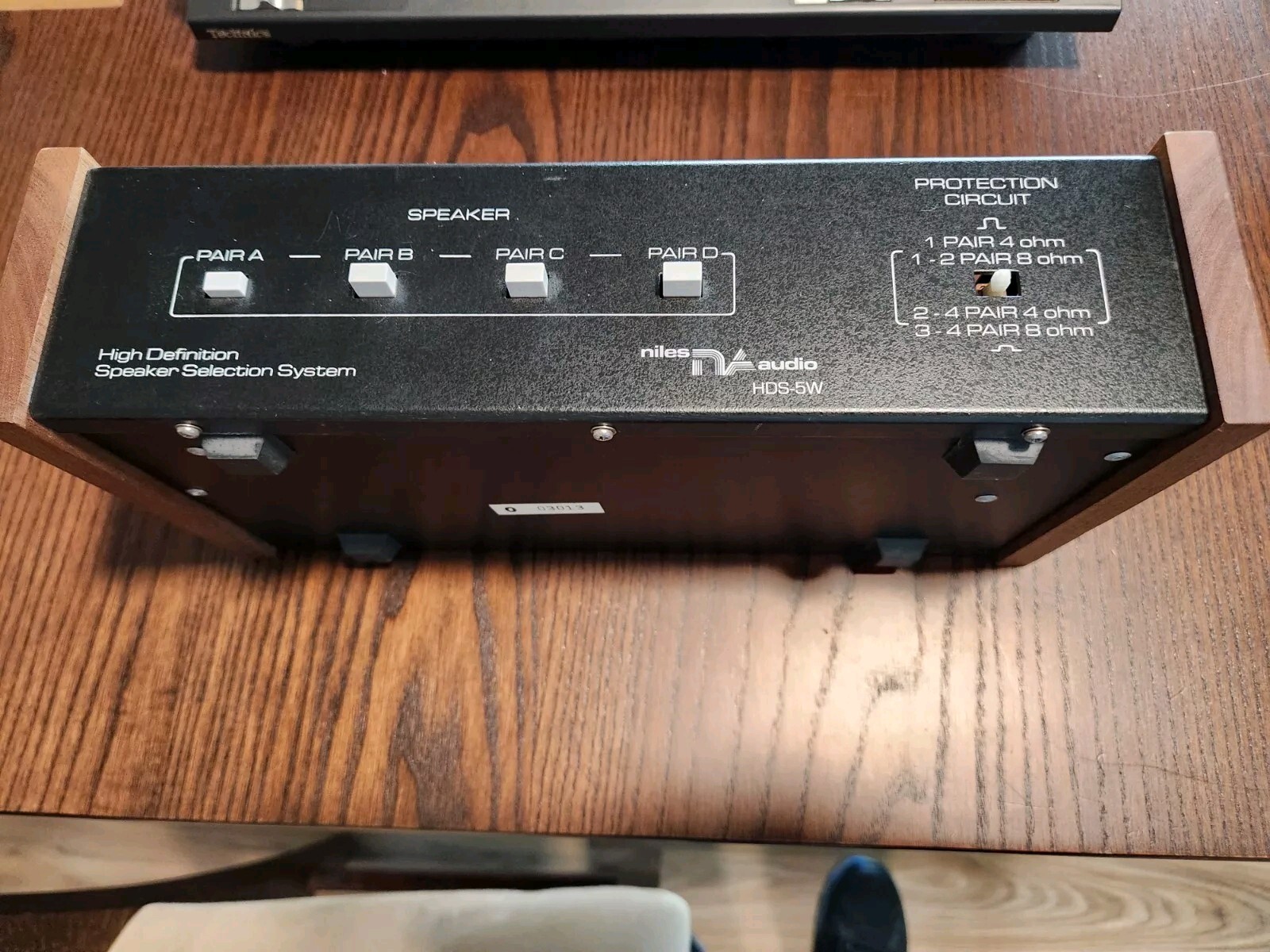 Niles Audio HDS-5W High Definition Speaker Selection System Working
