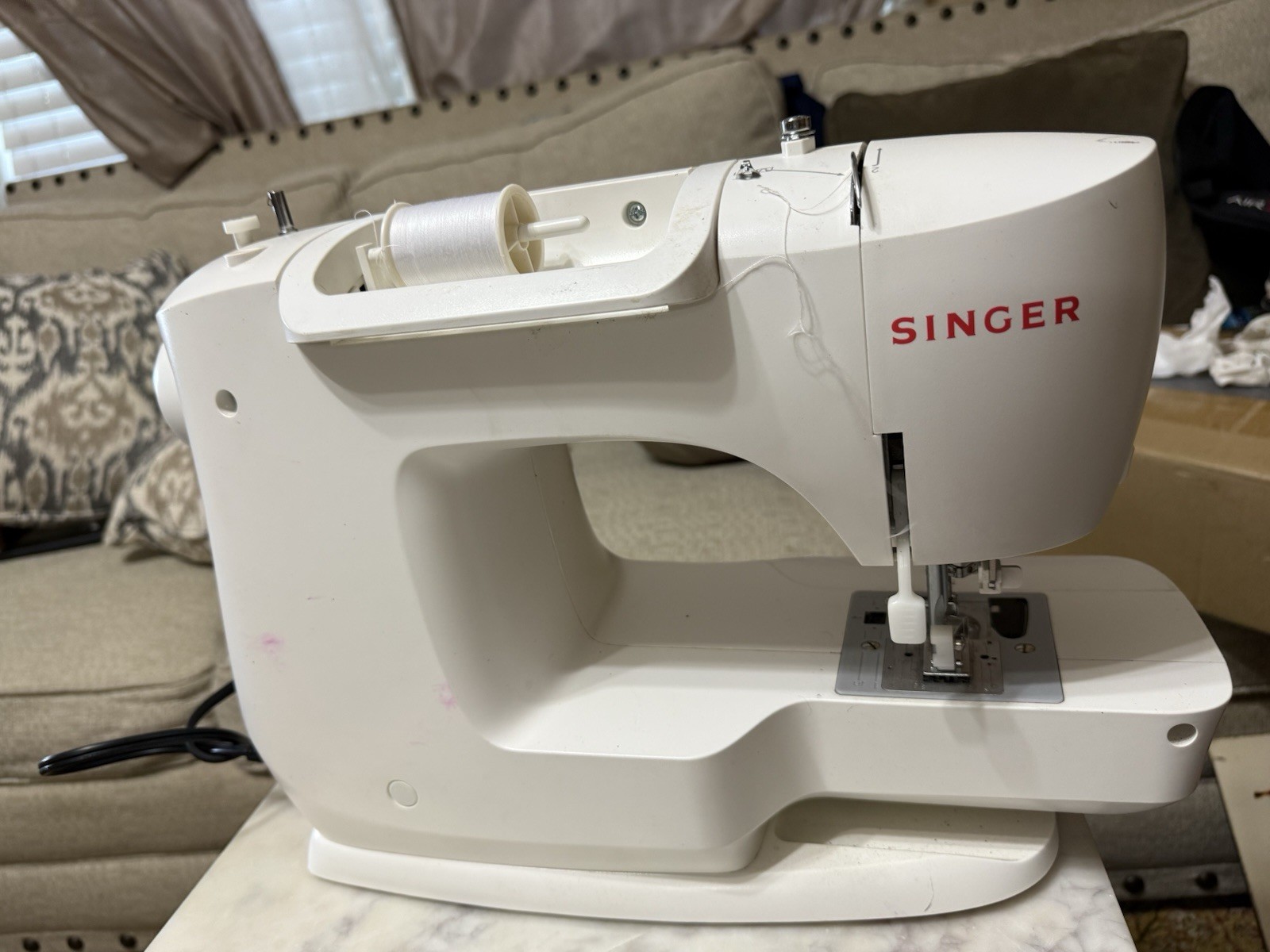 SINGER 3337 Sewing Machine Simple 29 Stitch And Extras