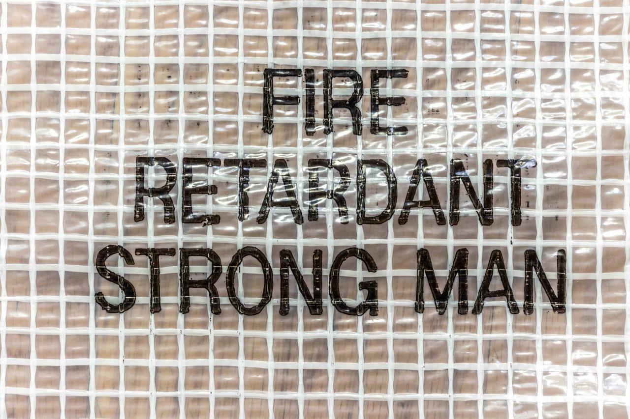 SQUARE-PATTERN STRING REINFORCED POLY 20'x100' FLAME RESISTANT 6 MILS CLEAR