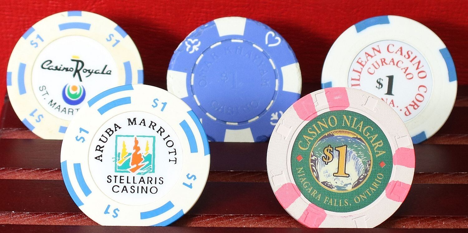 International~World ~Mixed Total, 5 Used~$1 Gaming Tokens/Chips ~Free Ship #T40