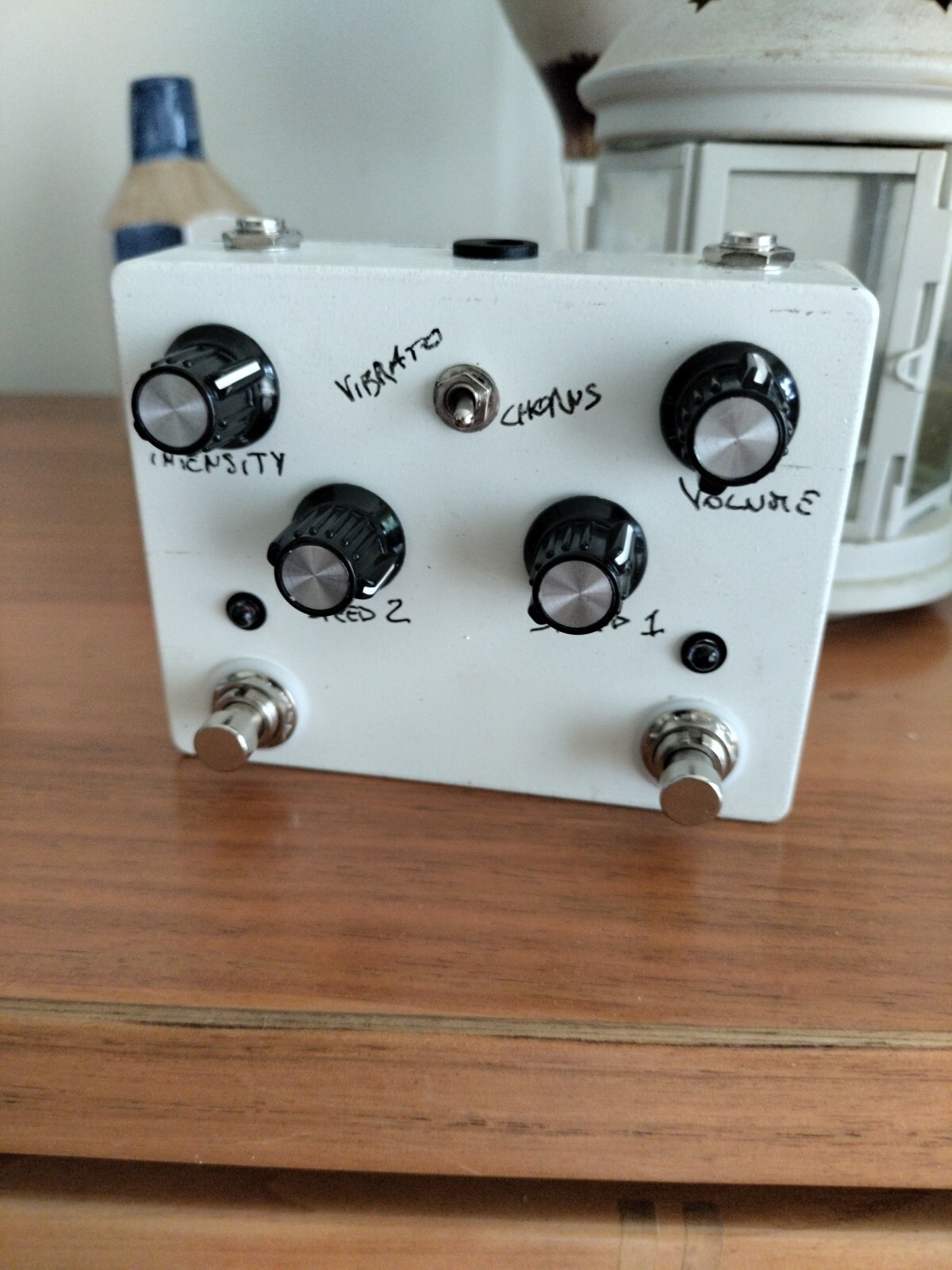 ELECTROVIBE, Univibe rotating speaker simulator, Chorus/Vibrato