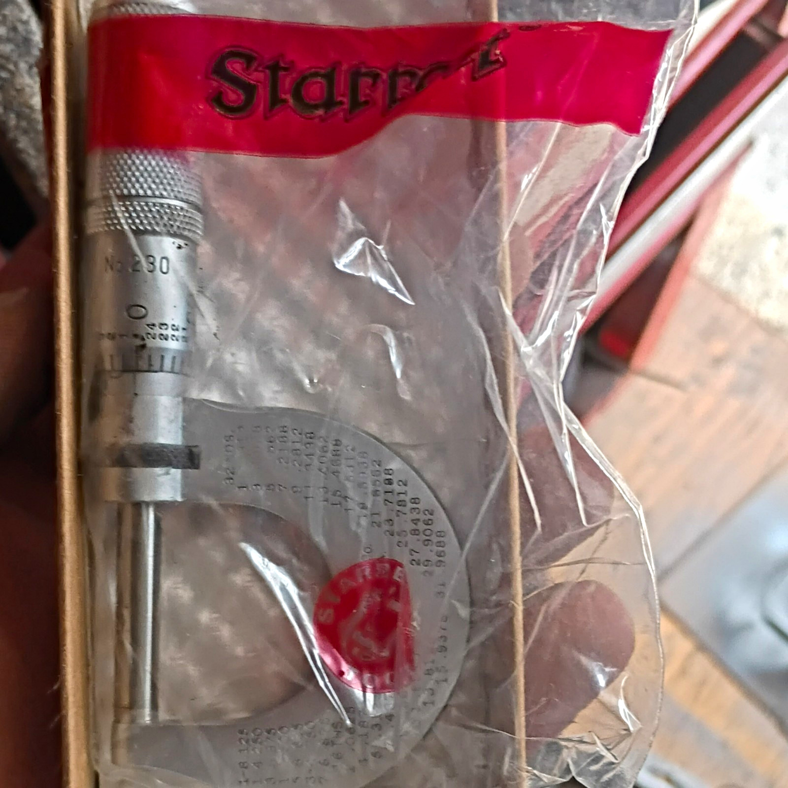 Starrett T230FL Outside Micrometer 0-1 in Mechanical, 0.001 in Resolution