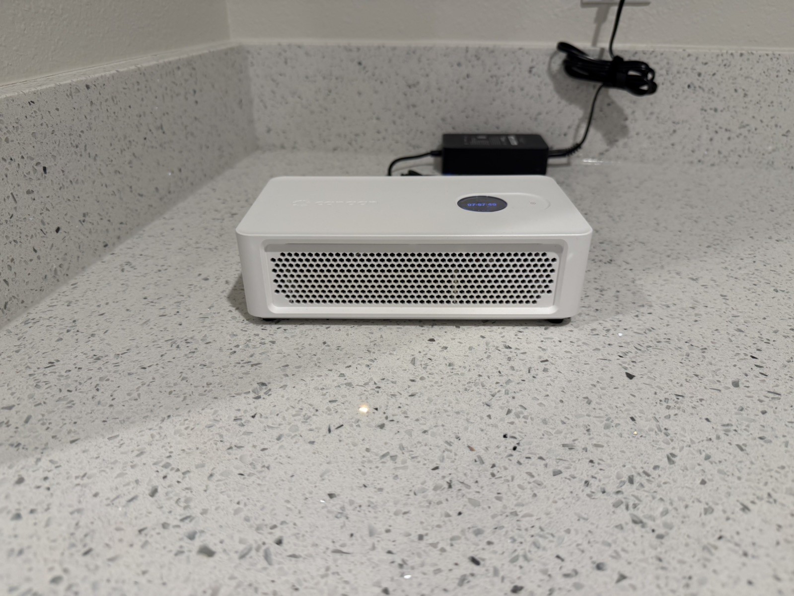 Canaan Avalon Nano 3S 6TH/s Bitcoin Miner White (with USA PSU)