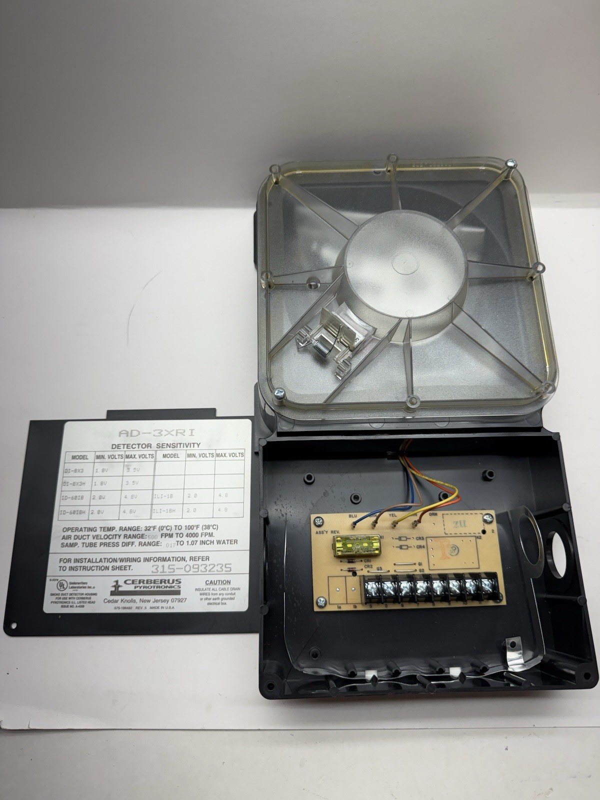 CERBERUS PYROTRONICS ( SIEMENS ) DUCT HOUSING  AD-3XRI 500-086499