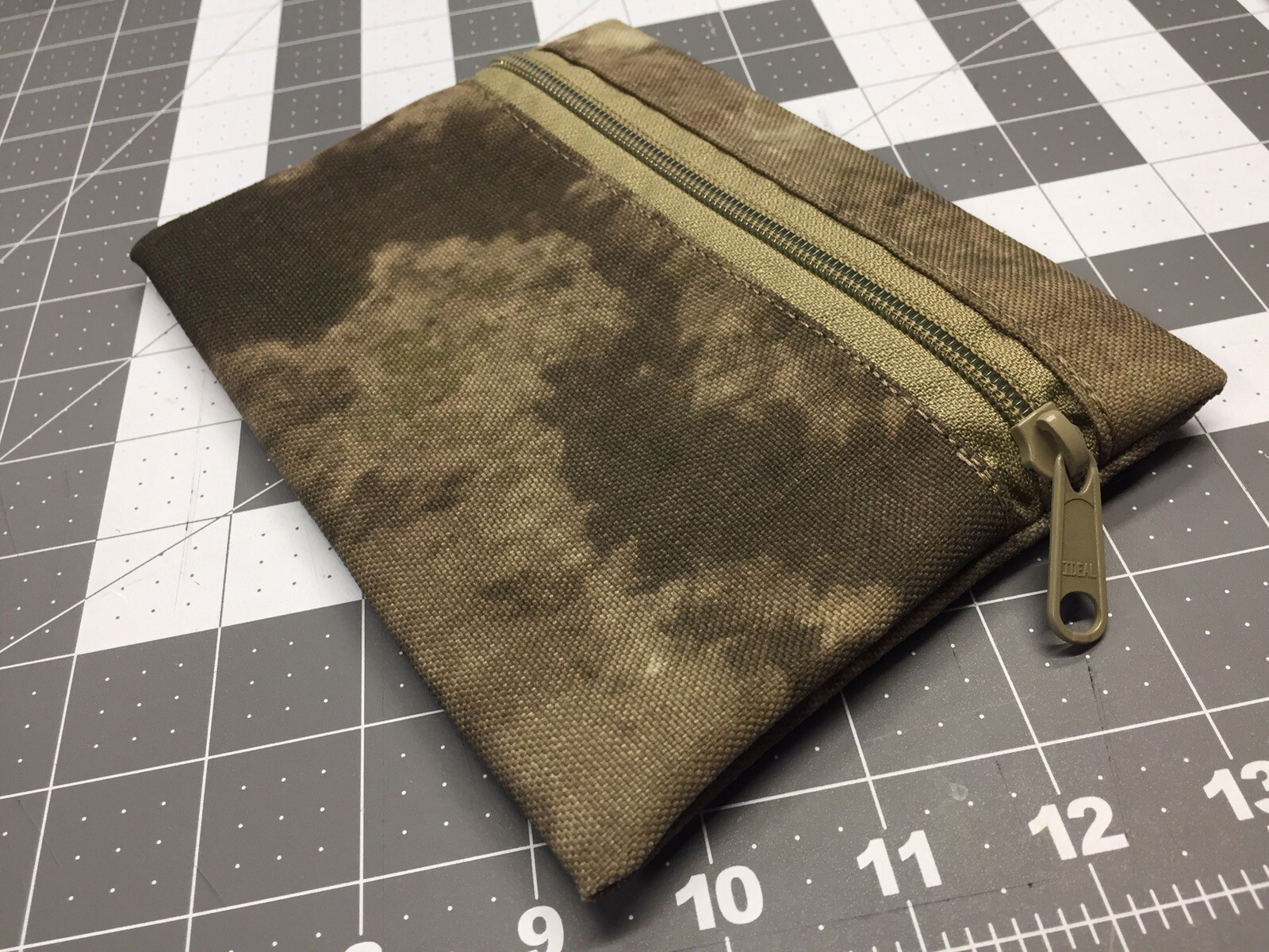 LIVESOUTSIDE A-TACs iX Camouflage Tan Zipper Bag Small USA Made Tactical USA EDC