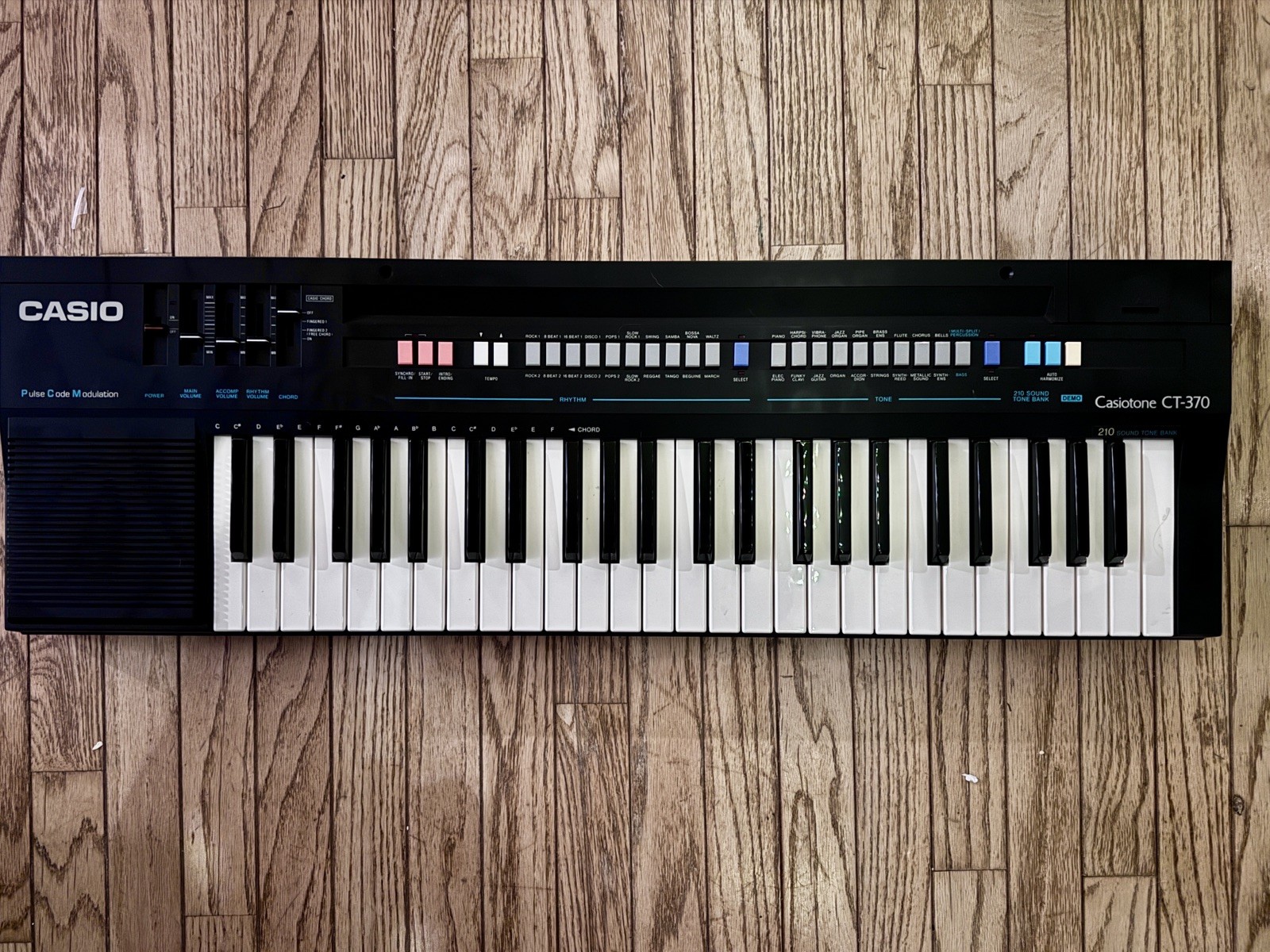 Classic Casio Casiotone CT-370 Electronic Keyboard Synthesizer - Working -