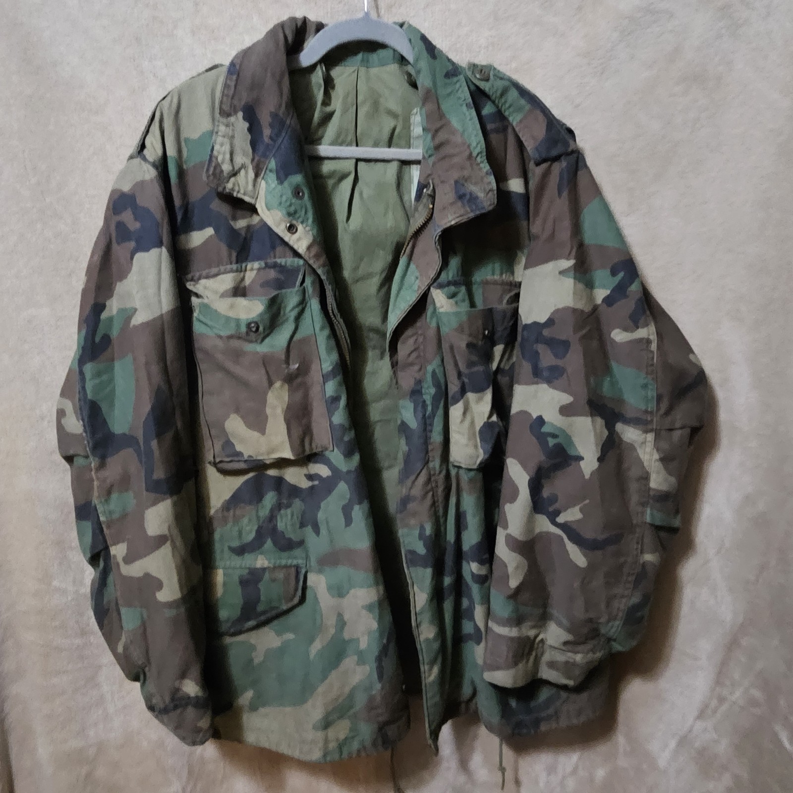 Vintage US Army 1984 M-65 Field Coat with Hood, LARGE REGULAR Woodland Camo