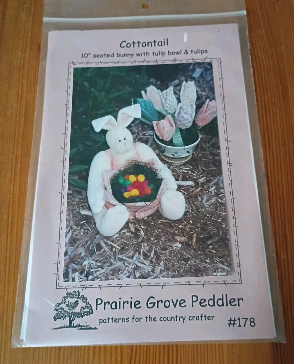 Prairie Grove Peddler COTTONTAIL 10" Seated Bunny w Tulip Bowl & Tulips #178