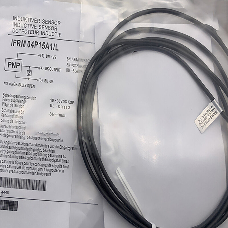1pc new For proximity switch IFRM DC three-wire PNP normally 04P15A1/L