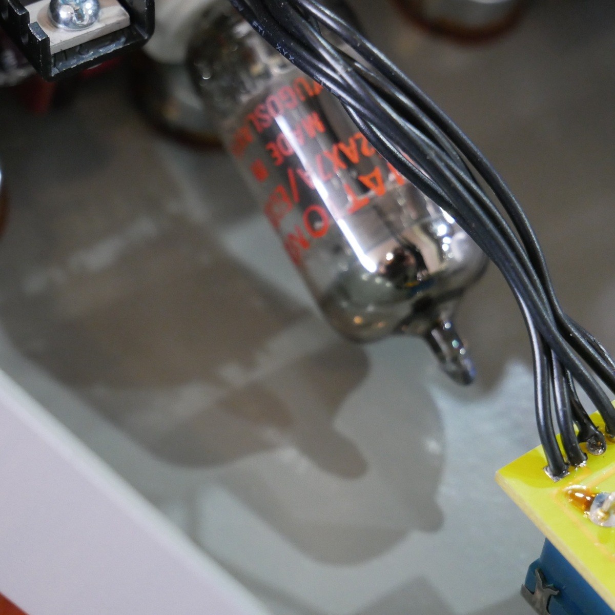 Satellite Amplifiers Eradicator / NATIONAL 12AX7 【USED】