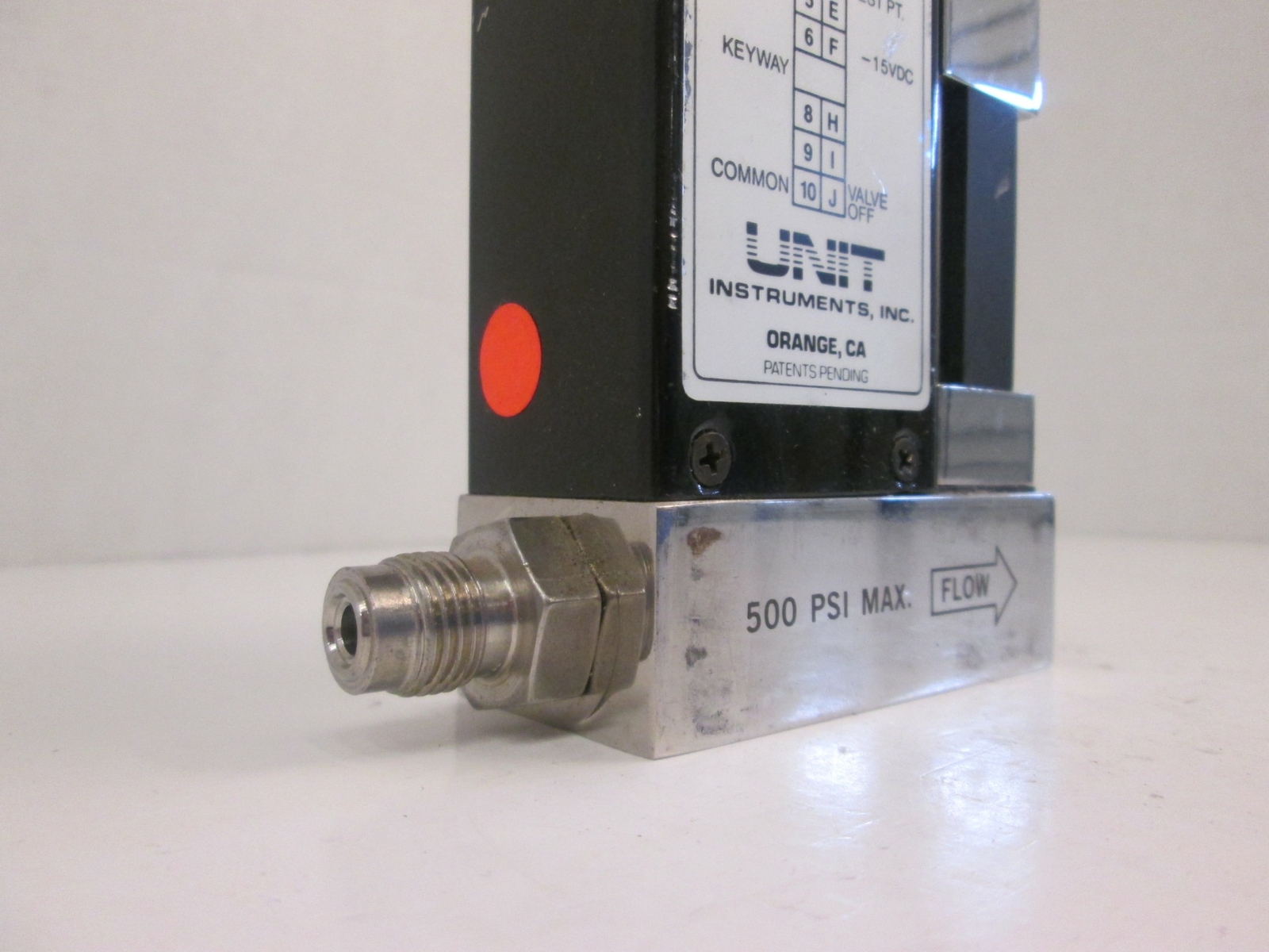 Unit UFC-1000, MFC, Mass Flow Controller, CCL4, 25 SCCM, Used