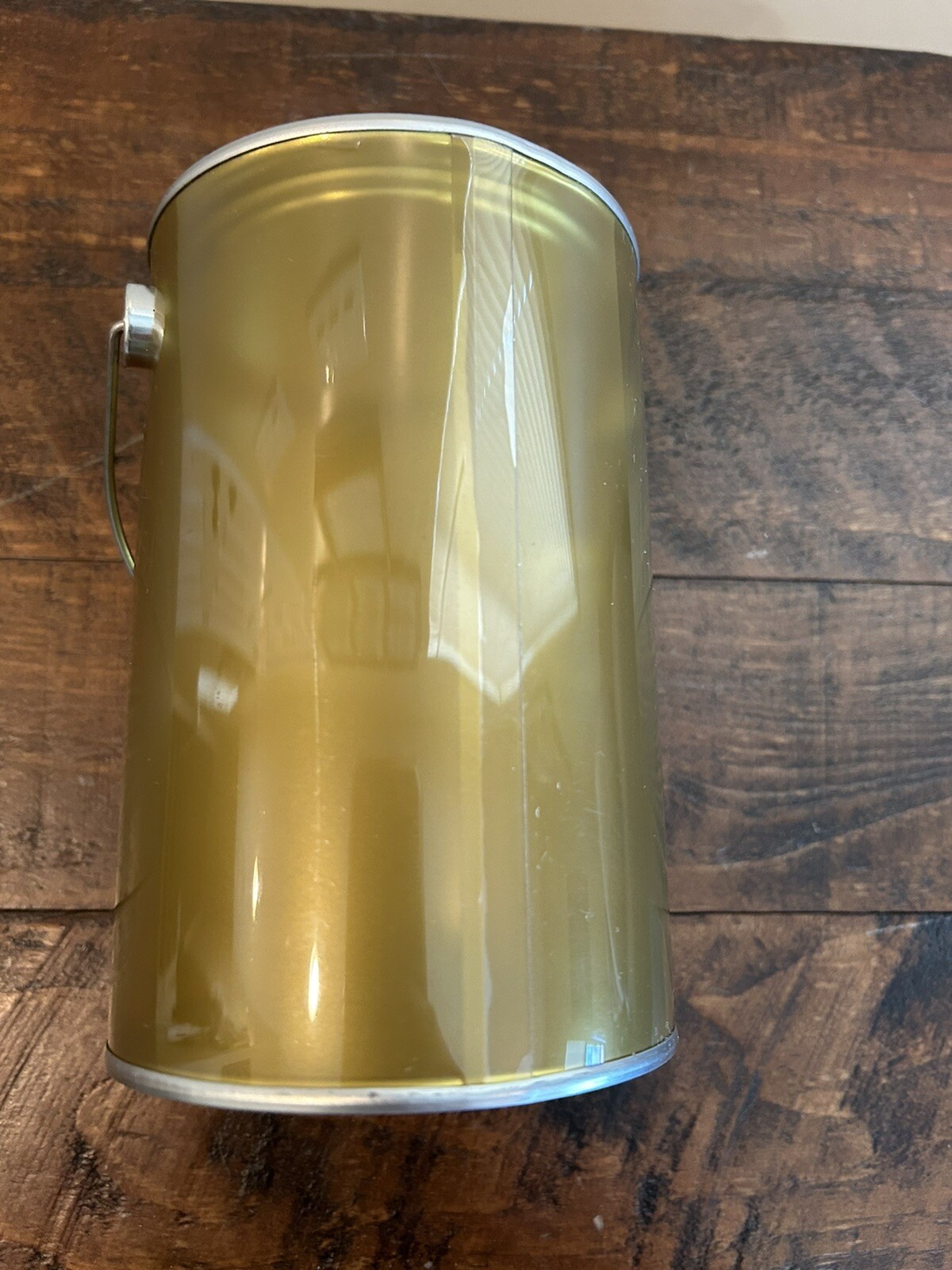 7 Bella Bug Small Paint Cans