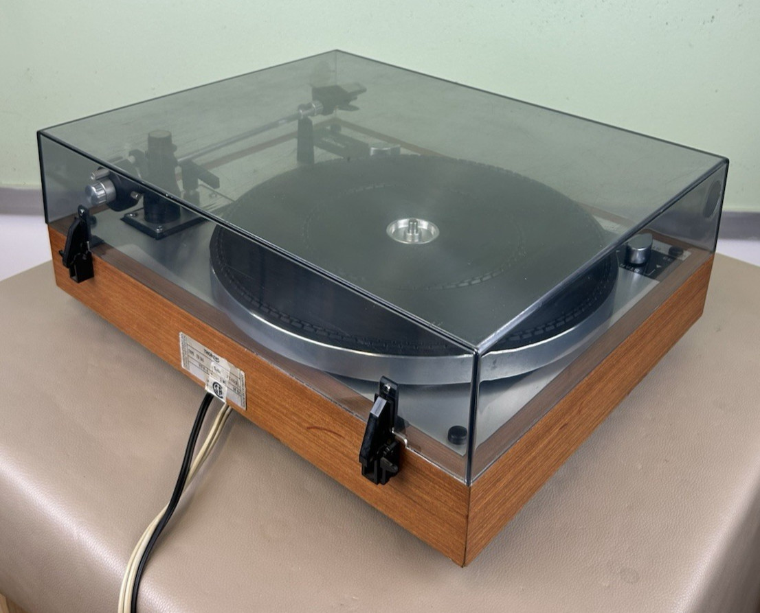 THORENS TD 145 TURNTABLE
