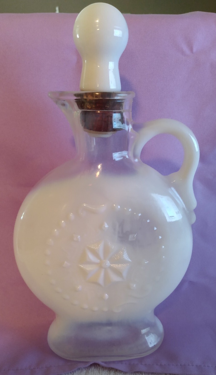 Jim Beam Milk Glass Liquor Bottle White Opalescent Empty Decanter #D-334  11957