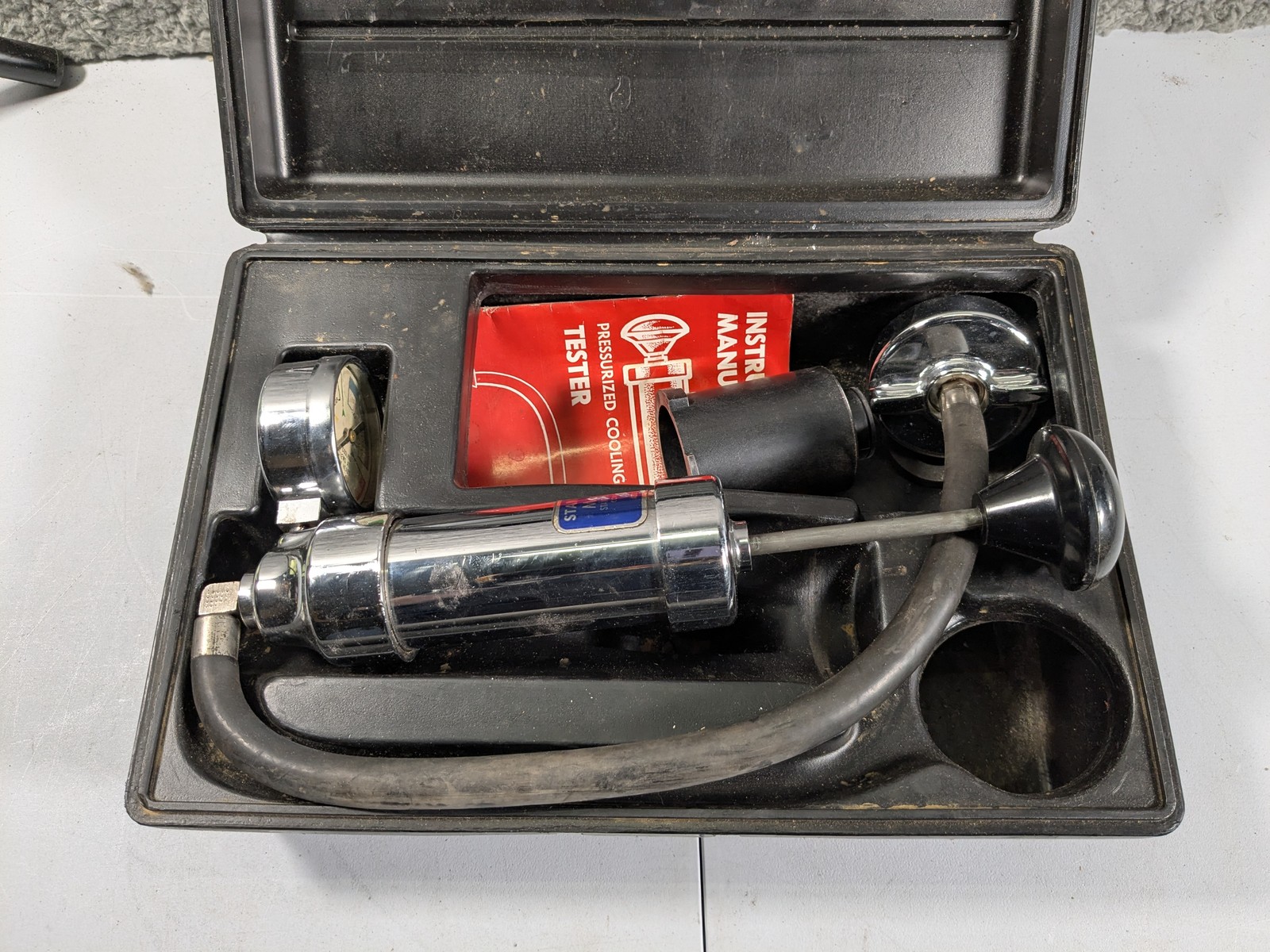 Stant ST-255A Cooling System Pressure Tester with Case & Manual