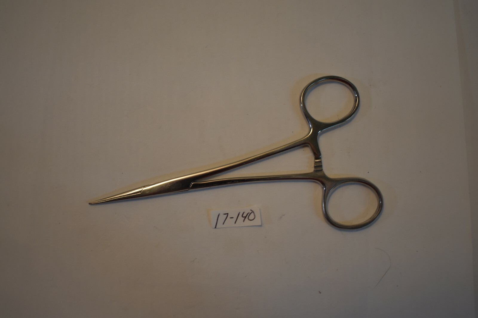 17-140 HEMOSTATIC FORCEPS 12.5CM STRAIGHT
