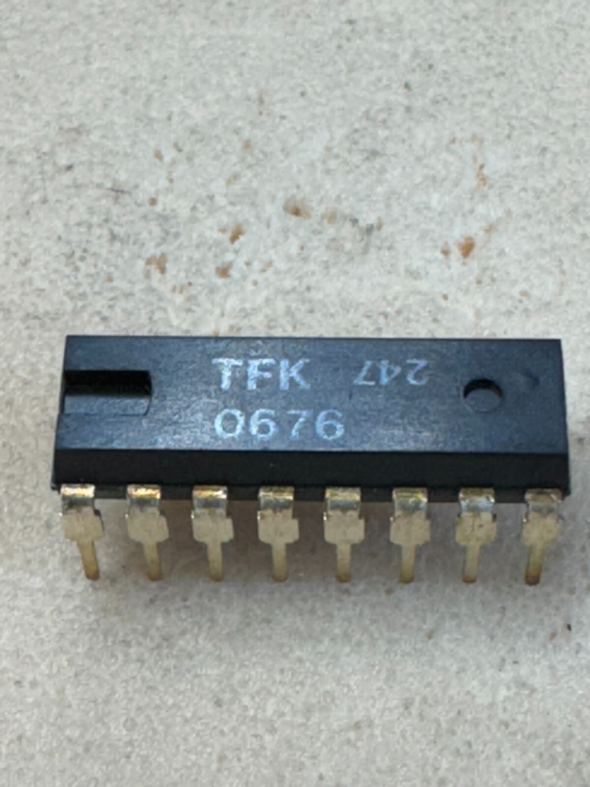 Telefunken TFK 0676 Integrated Circuit