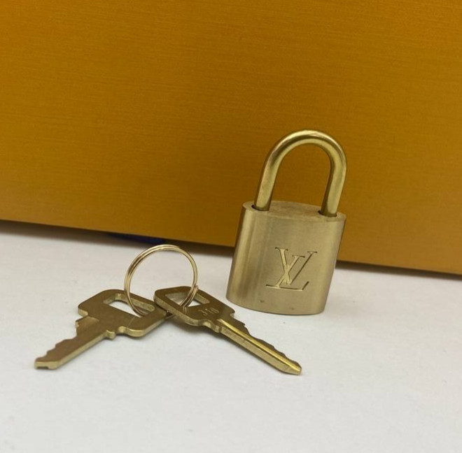 Louis Vuitton PadLock Lock 2 Key Brass Old Gold Number 318