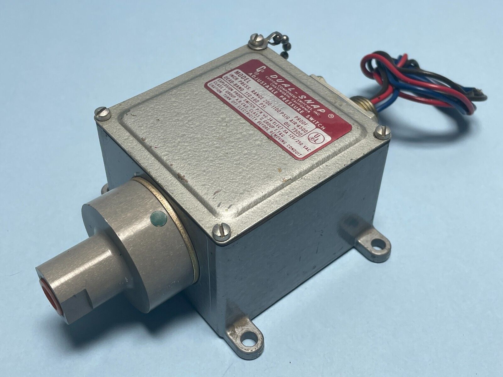 Custom Component CCS 606PJR11 Dual Snap Adjustable Pressure Switch 200-1100 PSIG
