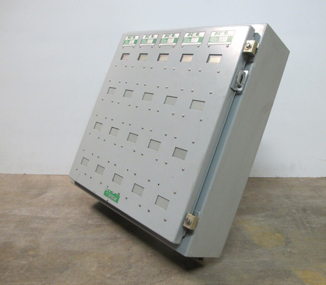 NEW E-MON MMU Multiple Meter Unit E-CON 320825EW AC Kilowatthour Meter E-CONomy