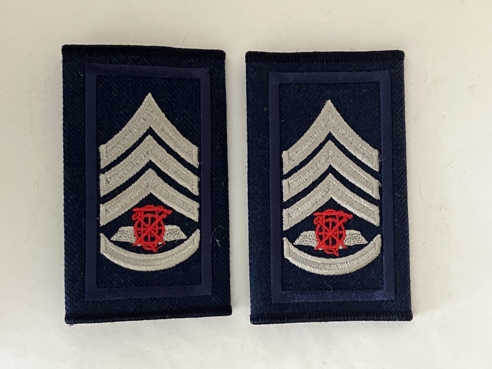 Ireland, Irish Air Corps Flight Quartermaster Sergeant rank shoulder slides